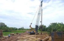 Thi công cầu số 2 thuộc dự án cầu Văn Ly và đường dẫn