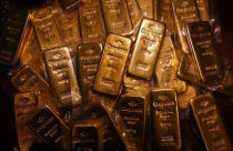 Vàng lập kỷ lục mới nhờ đồng USD suy yếu