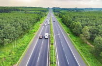 Lâm Đồng họp bàn về việc bổ sung quy hoạch tuyến đường bộ cao tốc Phan Thiết - Bảo Lộc - Gia Nghĩa