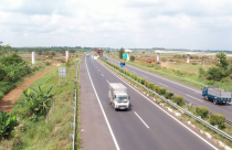Đẩy nhanh bồi thường, giải phóng mặt bằng dự án cao tốc Phan Thiết - Dầu Giây