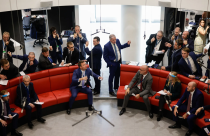 Không chỉ vàng, bạc cũng lên "cơn sốt" giá ở nhiều quốc gia