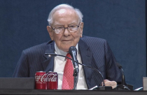 Warren Buffett và bài học đắt giá về “vấn đề của vàng”