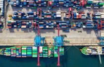 Doanh nghiệp làm gì để vượt bão thương mại toàn cầu?