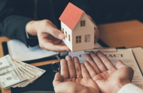 Từ 1/12, ngân hàng phải hỗ trợ người vay 6-12 tháng lương tối thiểu khi thu giữ nhà hoặc công cụ lao động