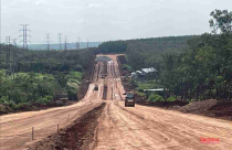 Áp lực giải ngân vốn đầu tư công: Nhiều dự án “mắc kẹt” vì thiếu nguồn cung VLXD