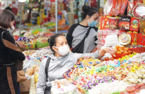 Ngưỡng chịu 500 triệu đồng, hộ kinh doanh cần lưu ý gì khi kê khai thuế theo đề xuất mới?