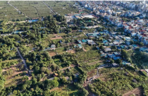 Nỗi lo phía sau đê sông Hồng