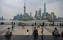 Giới nhà giàu Trung Quốc điều chỉnh kế hoạch nghỉ hưu, bán bất động sản mua vàng và bảo hiểm