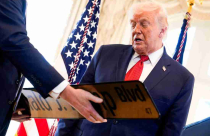 Thuế quan của ông Trump nóng trở lại