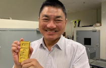 Tỷ phú Hong Kong dành 25% tài sản để mua vàng: “Khi nắm giữ vàng vật chất, bạn không phải phụ thuộc vào bất kỳ ai”