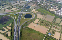 Sân bay 196.000 tỷ đối mặt rào cản “không tưởng”