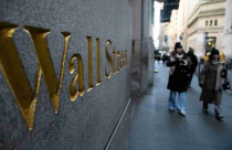 Lãi suất tăng, giá vàng vẫn lập đỉnh: Chuyên gia Phố Wall cảnh báo thị trường đang mất quy luật logic thông thường