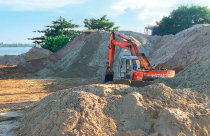 Kiểm soát mỏ cát làm vật liệu xây dựng tại Vĩnh Long