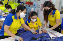 Doanh nghiệp Việt ứng biến trước 'cơn lốc' thuế quan 150 ngày của Mỹ