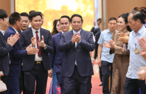 Thủ tướng chủ trì hội nghị thúc đẩy tăng trưởng hai con số