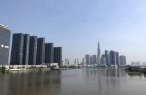 Bất động sản đối mặt với "biến số tài chính" lớn