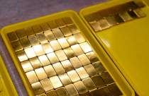 Ngân hàng Thụy Sĩ UBP quay lại mua vàng, dự báo giá có thể đạt 6.000 USD/ounce cuối năm