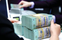 Lãi suất tiết kiệm giảm mạnh cuối tháng 4