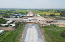 TP.HCM ra chỉ đạo nóng về giá vật liệu xây dựng, ưu tiên nguồn cung cho loạt cao tốc miền Tây