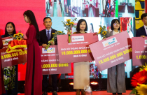 SeABank ủng hộ 10 tỷ đồng hưởng ứng Tháng Nhân đạo năm 2026