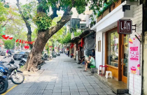 Một mét vuông vỉa hè ở trung tâm Hà Nội dự kiến có giá thuê ngang một suất gửi xe