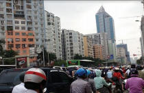 Lộn xộn như… nhà cao tầng ở Hà Nội