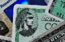 Các “đại gia” thẻ tín dụng Mỹ công bố lợi nhuận tăng 3 lần 