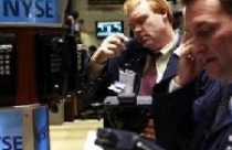 Dow Jones giảm gần 380 điểm về gần mốc 10 nghìn điểm 