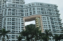 HSBC: Hồng Kông có thể đương đầu với bong bóng bất động sản 