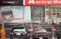 Hwang-DBS từ chối giấy phép của UBCK Campuchia 
