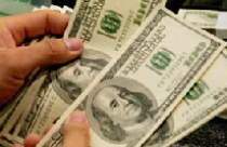 Lương thưởng CEO ngân hàng rơi vào tầm ngắm 