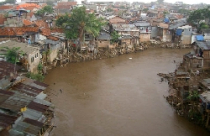 Nhà chọc trời giúp cải tạo sông ô nhiễm Ciliwung 