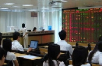 Những cổ phiếu “lạc lối” lên sàn