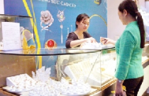 Cừa hàng “Móc túi” người mua bằng vàng kém chất lượng 