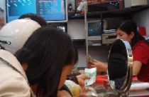 Vay vàng kinh doanh, rủi ro "đánh" xuống