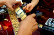 Lãi suất huy động vàng tăng vọt 