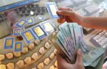 Vàng lập kỷ lục mới: 30,9 triệu đồng/lượng 