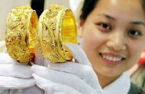 Vàng tái lập mốc 3 triệu đồng/chỉ 