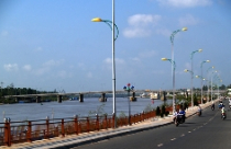 Xây cầu Cổ Chiên và tuyến tránh thị trấn Mỏ Cày 