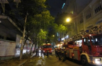 Sập mái bê tông tại khu Eden