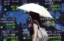 Chứng khoán châu Á sốc vì Trung Quốc tăng lãi suất 