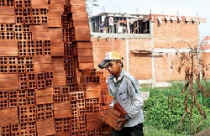 Thị trường bất động sản: Giá đã mềm?