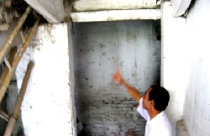 Gần trăm hộ dân sống trong chung cư… chờ sập 