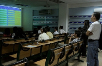 Chứng khoán ngày 5/11: Có nên “đau đầu” với lãi suất? 