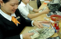 Vì sao USD lên 'cơn sốt'?