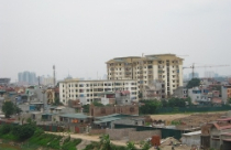 Chính quyền thiếu kiên quyết, dân thi nhau lấn chiếm đất 