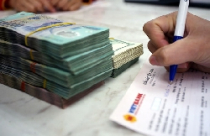 Ngân hàng tiếp tục điều chỉnh lãi suất VND 