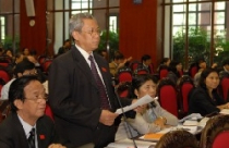 Ủy ban Chứng khoán Nhà nước cần được trao thêm quyền? 