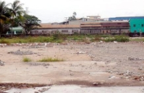 Vẫn còn nhiều nhà đất bỏ trống