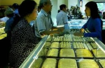 Vàng lên giá từng giờ, tụt từng phút 